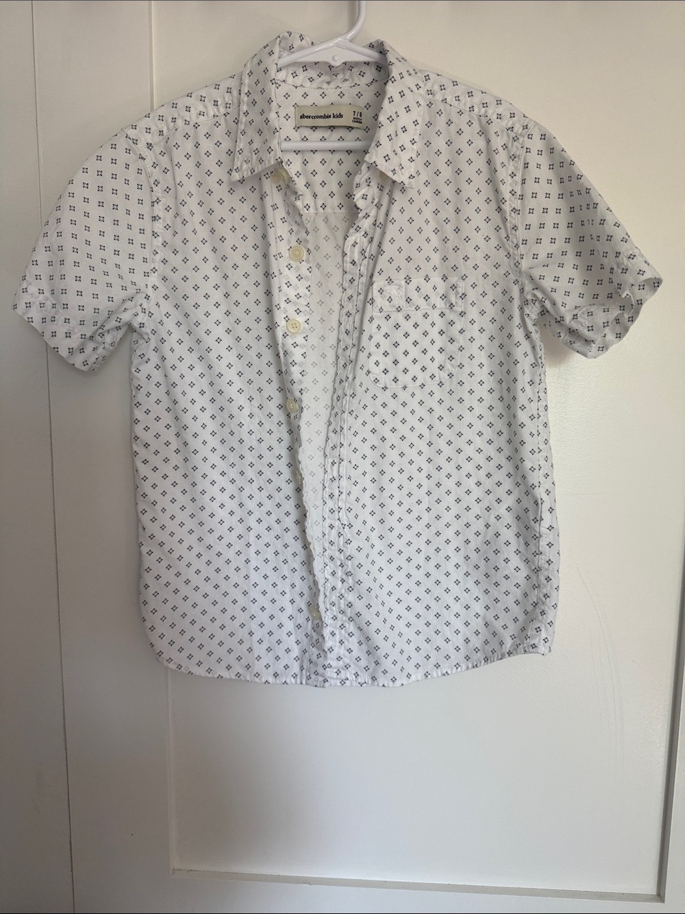 abercrombie kids Boys  White Short Sleeve Button-Up with Navy Micro Print